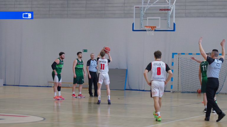 Koszykarze UJK Kielce zwycięzcy po emocjonującym starciu