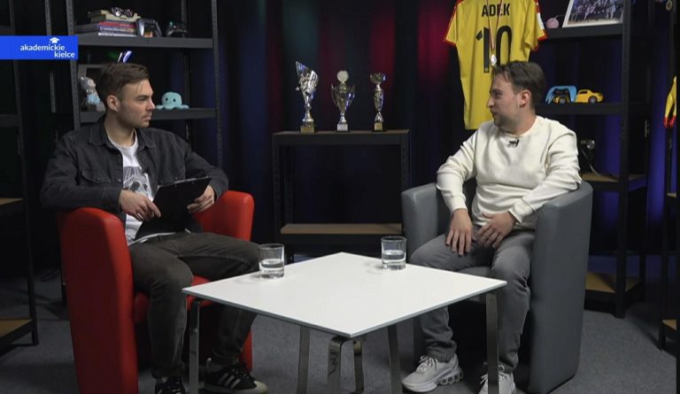 Czy e-sport ma sens? Rozmowa z Adrianem Kieresem